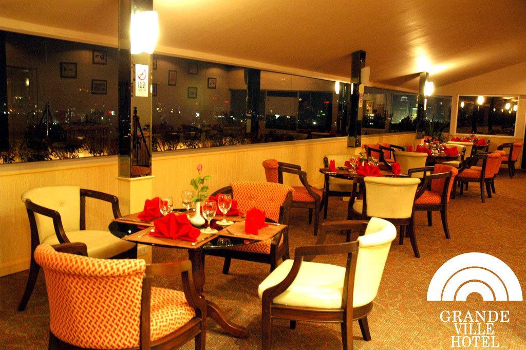Grande Ville Hotel Bangkok Restaurace fotografie
